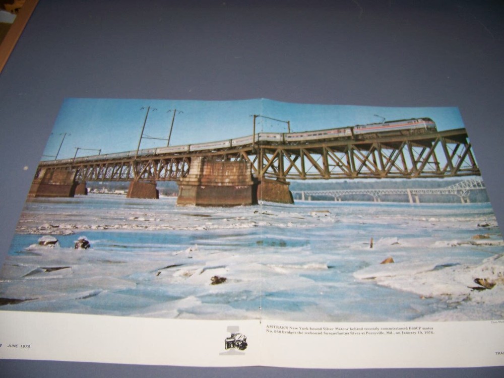 AMTRAK SILVER METEOR “PERRYVILLE, MARYLAND” ..2-PAGE PHOTO PAGES (238V)