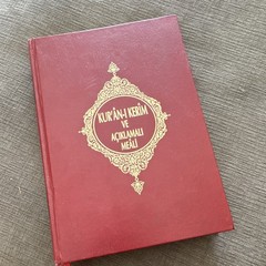 Türkiye Diyanet Vakfı Kur’ân-ı Kerîm Açıklamalı Meâli Hardcover Ribbon 1997