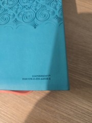 Zondervan Large Print NIV HOLY BIBLE leathersoft turquoise With Zip Open Case