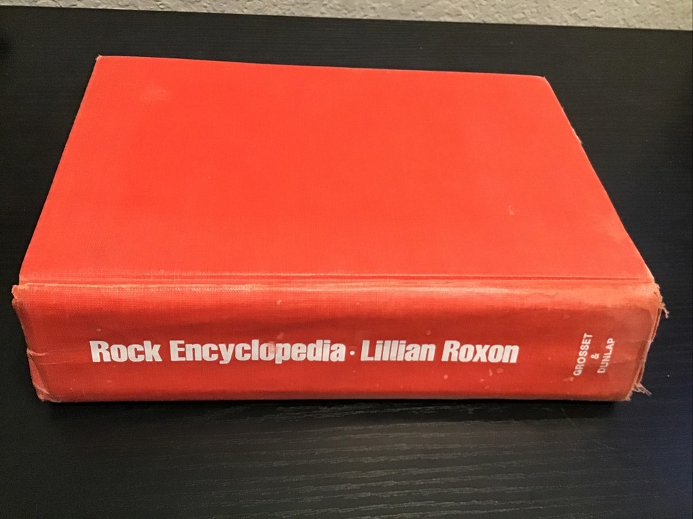 Lillian Roxon’s ROCK ENCYCLOPEDIA HC 1969 3rd print 600+ pages, photos