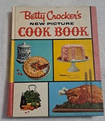 Betty Crocker’s New Picture Cook Book 1961 1st Edition 4th Print Vtg Hard Cover