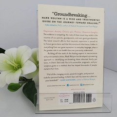 It Didn’t Start with You : How Inherited Family Trauma Shapes Who We Are and How