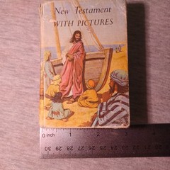 Vtg 4.25” X 3”-NEW TESTAMENT BIBLE W/PICTURES Pocket Size Illustrated Children’s