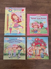 Early 2000s Strawberry Shortcake Book Lot