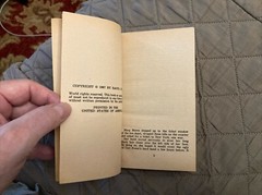 Sleaze gga Vintage Pb, Stranger In Town by D’orque, Unique Book UB126, 1967, NF