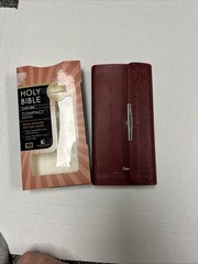 HOLY BIBLE: KING JAMES VERSION, BURGUNDY, LEATHERSOFT, By Thomas Nelson