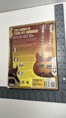 The Official Vintage Guitar Price Guide 🎸📖 (2007) by Alan Greenwood & Gil
