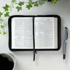 KJV Holy Bible,Mini Pocket Bible–Zippered Black Faux Leather Bible w/Ribbon Ma..
