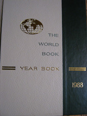 The World Book Yearbook 1988, 592 pages