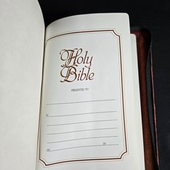 Holy Bible King James Version KJV Leather Zip Cover Broadman & Holman 1998 Ed