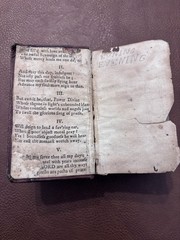 Miniature Leather Bound Book Of Common Prayer. 4”x2.5”x2”. ￼