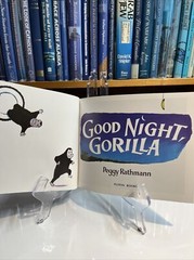 Good Night, Gorilla by Peggy Rathmann (2000, Trade Paperback)