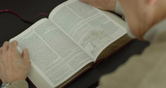 ESV Study Bible, Large Print (Bonded Leather, Burgundy): Holy Bible, English Sta