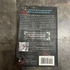 Book HUNTED By P.C.Cast- Kristin Cast