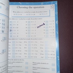 Math Made Easy Workbook W Stickers Grade4 by Dorling Kindersley Publishing Staff