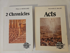 Nice lot of 36 People’s Bible Commentary Paperback Books – Christian – L@@K!