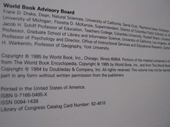 The World Book Yearbook 1985, 608 pages