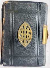 1870s BIBLE in ENGLISH – POCKET SIZE w/ BOOK of PRAYER antique NEW TESTAMENT