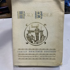 Vintage Holy Bible – Family Heritage Edition -Self Pronouncing – Old & New