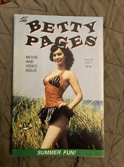 The Betty Pages 8, 1992, Betty Page PinUp gga digest Mag, NF