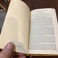 Holy Bible KJV Oxford 01225 White Pocket 5.5 in Vintage Great Britain Gold Edges