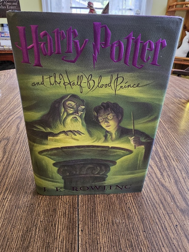 Harry Potter and The Half-Blood Prince 1st Edition 1st Print 652 Pages 11 OWLs