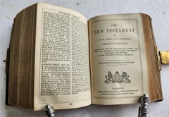 1870s BIBLE in ENGLISH – POCKET SIZE w/ BOOK of PRAYER antique NEW TESTAMENT