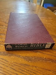 Self Pronouncing Text World Bible King James Version w/Box 1950’s