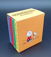2010 Peanuts Philosophers ~ A Running Press Miniature Edition HC Books ~ Snoopy