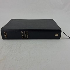NKJV Study Bible Thomas Nelson Signature Series Black Bonded Leather