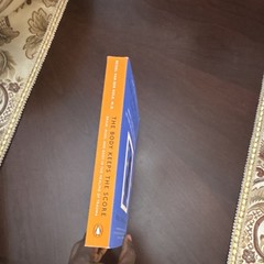 Body Keeps the Score by Bessel van der Kolk Paperback Penguin Books 2015