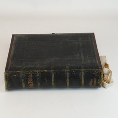 Holy Bible 1861 Antique George E Eyre London Large 9″ x 12″ 3″ Thick Metal Edge