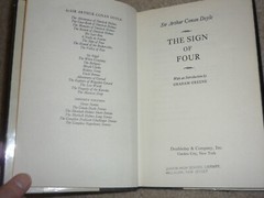 Sir Arthur Conan DOYLE The Sign of Four, 1st Edition 1974, Ex-Library