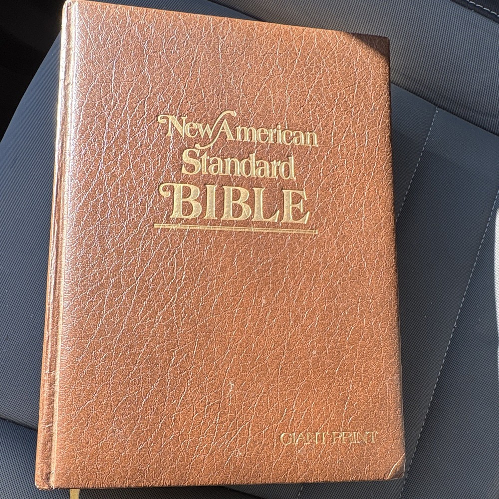Holman New American Standard Bible Giant Print Hardcover Adults Christianity