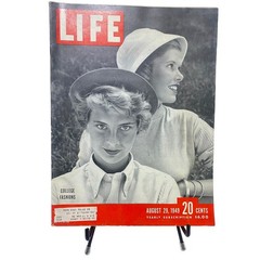 LIFE Magazine August 29 1949 College Fashions Ann Hemenway Mary Mohr Cover