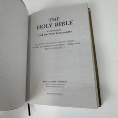 Holy Bible KJV Old And New Testaments Book Small 7.5 x 5.3 in Black Cover