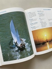 The Illustrated Dictionary of Sailing by Jane Daniels (1989 Ex-Library HCDJ)
