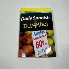 Daily Spanish for Dummies by Susana Wald