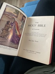 Holy Bible King James Version KJV Self Pronouncing World Publishing