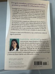 First Edition Of Adiós a la Inflamación Written By Sandra Moñino @Nutricionat_