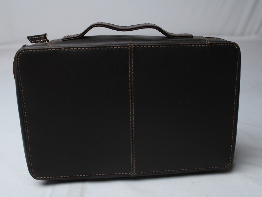 Hunter & Scribe Unisex Solid Buffalo Leather Bible Cover NC3 Dark Brown Large