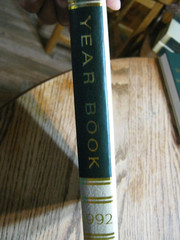 The World Book Yearbook 1992, 576 pages