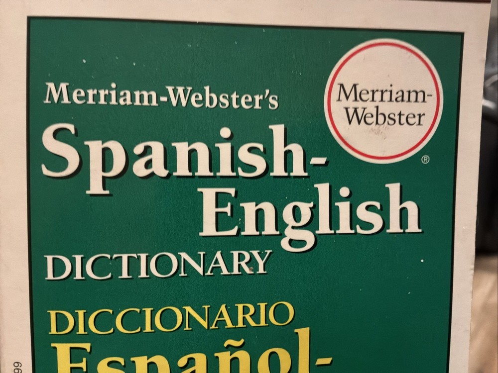 Merriam-Webster’s Spanish-English Dictionary Paperback – April 10, 2002