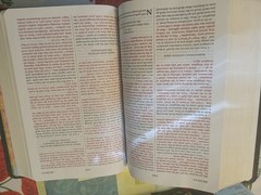 The Expositor’s Study Bible KJVersion/Concordance by Jimmy Swaggart