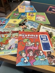 Lot of 8 Vintage Children’s Books Tawny Scrawny Lion, Pied Piper, Robin Hood