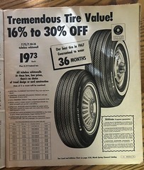 2 CATALOGS FLYERS MONTGOMERY WARD 71 PAGES SEARS 23 PAGES 1968 LOT 2 FASHION