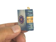 Acuario Signo zodiaco mini book 1.4 inches hardcover in Spanish easy read 300p