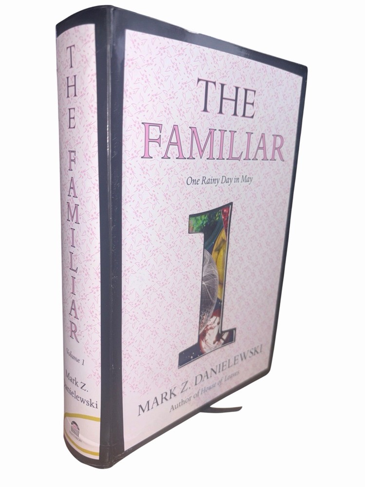 The Familiar Volume 1 One Rainy Day in May Mark Z. Danielewski Thriller ~ Fine