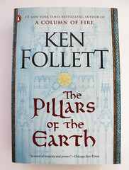 The Pillars of the Earth: A Novel Ken Follett 2017 Kingsbridge Series Paperback