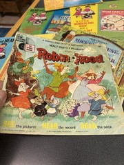 Lot of 8 Vintage Children’s Books Tawny Scrawny Lion, Pied Piper, Robin Hood